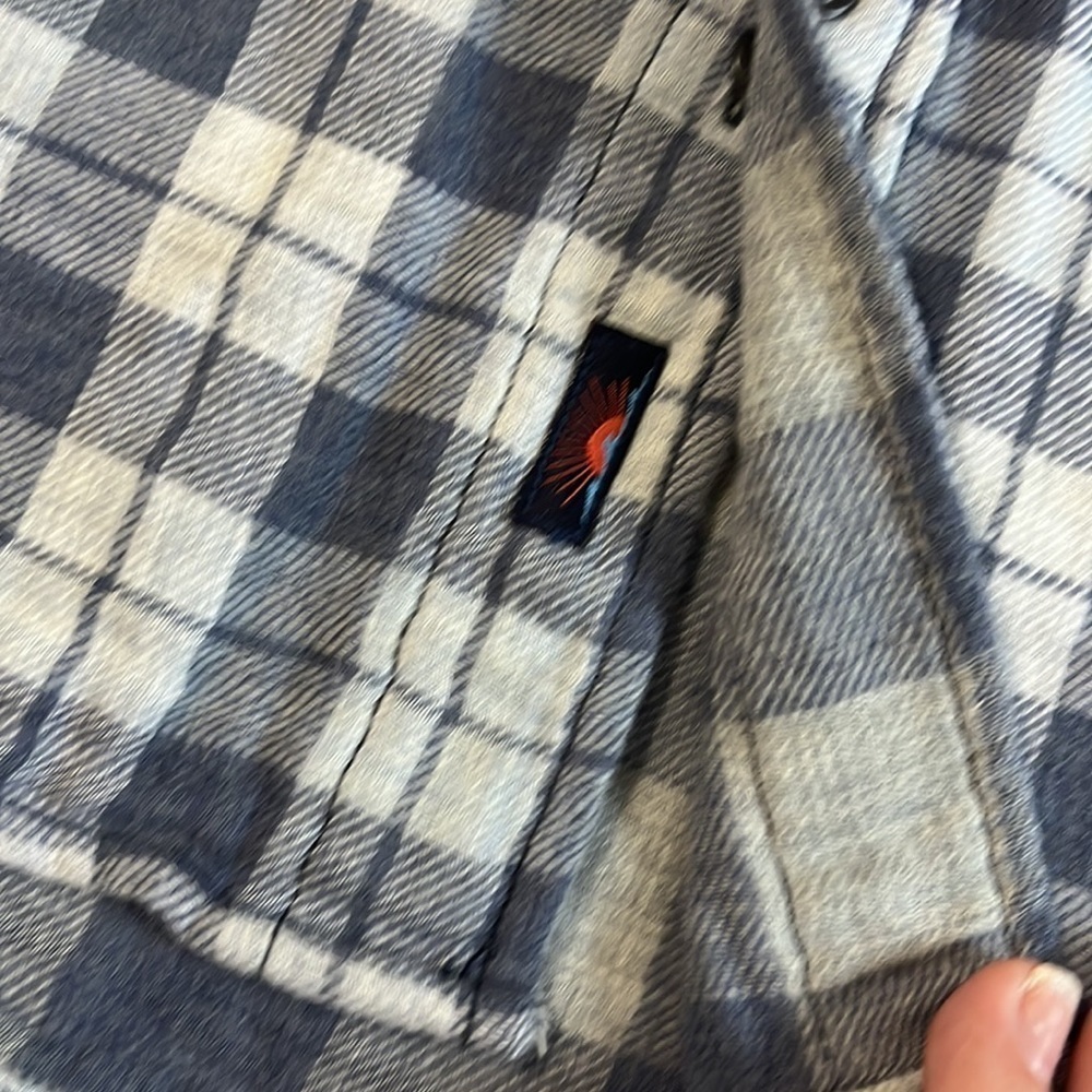 Faherty Reversible Plaid Button Down Size M - image 6